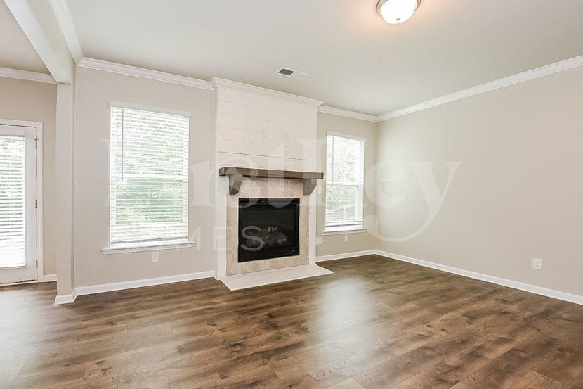 Building Photo - 40 Maple Grove Dr