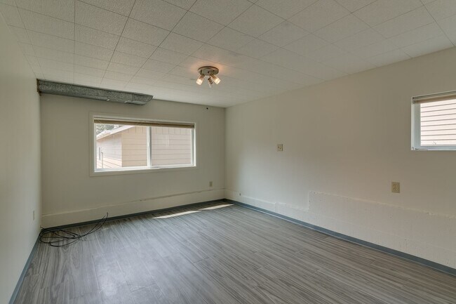 Building Photo - Water View Kirkland home West of Market st...
