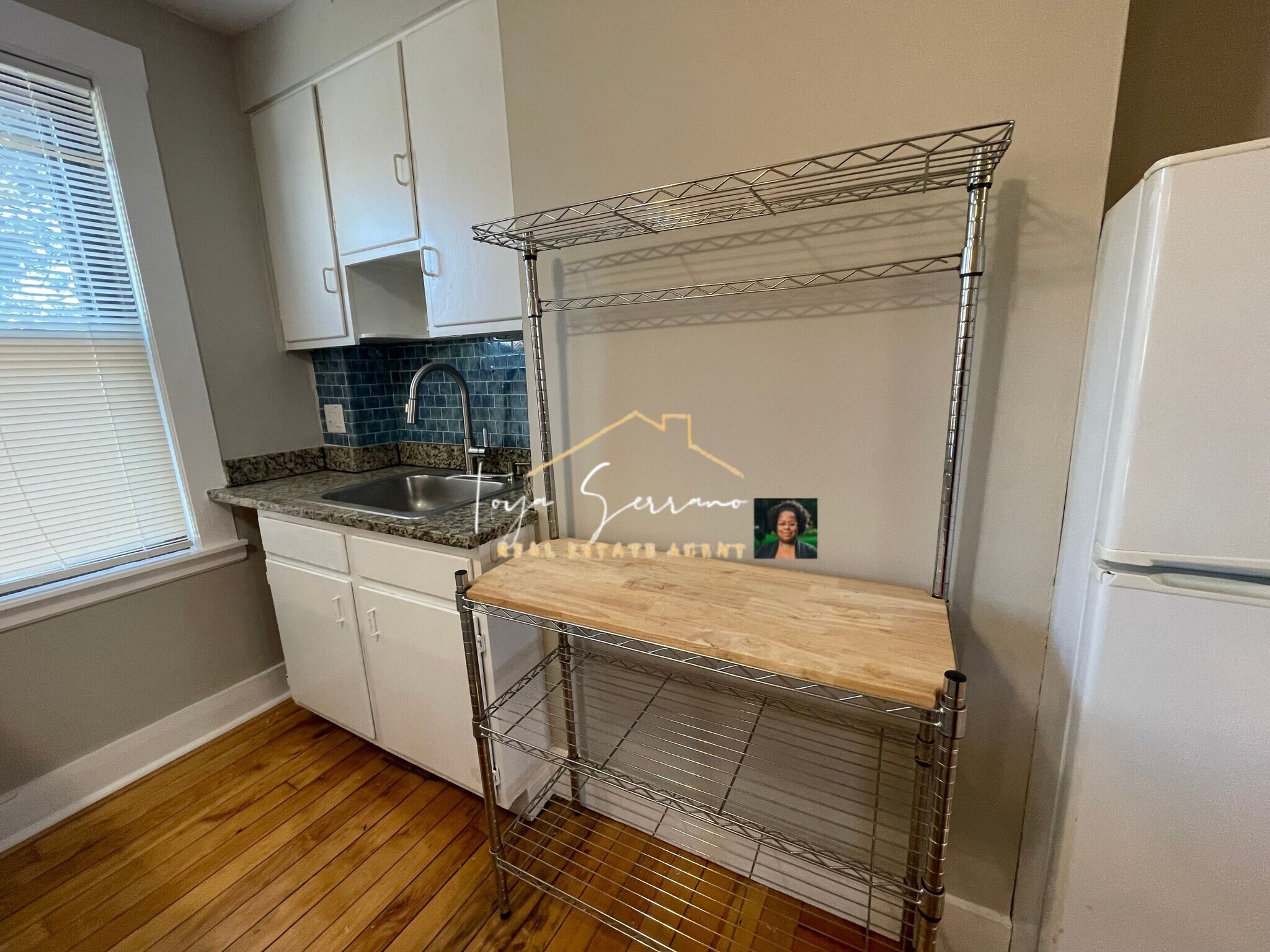 Building Photo - 39 Beacon St