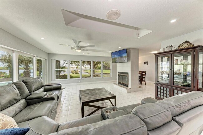 Building Photo - 3376 Peace River Dr