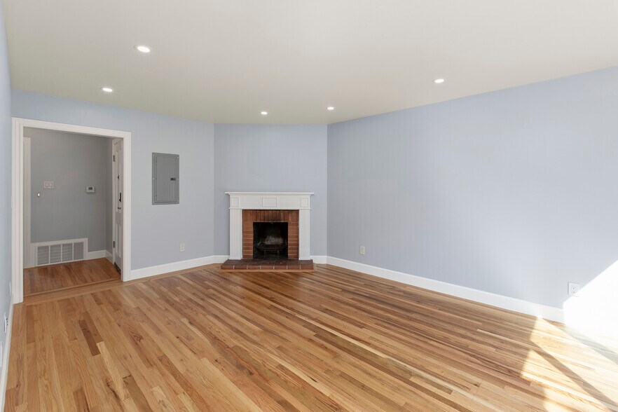 Building Photo - 1629 20th Ave