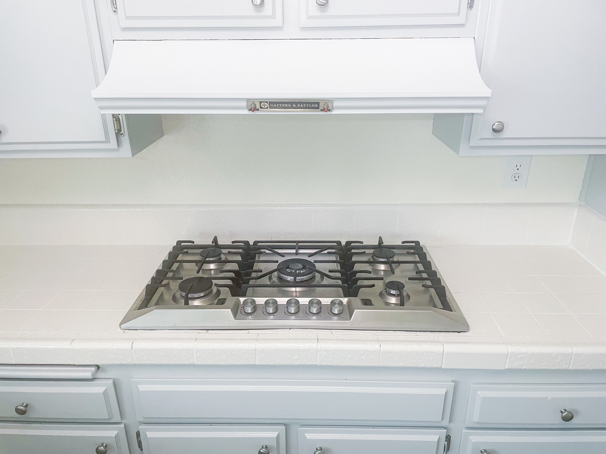 New range - 25770 Mariposa St