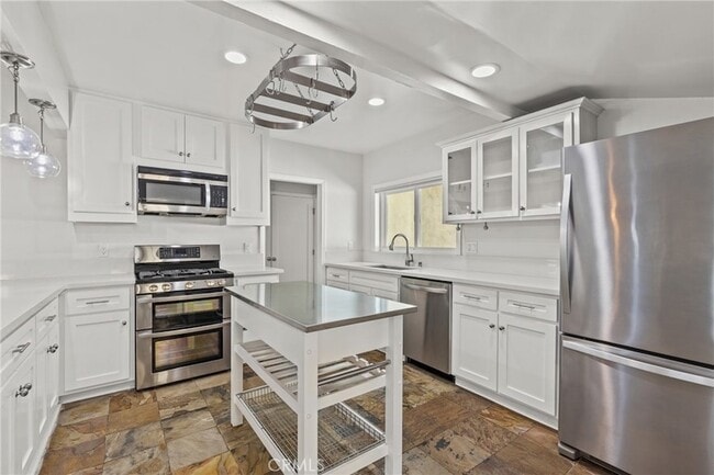 Building Photo - 11147 Hortense St