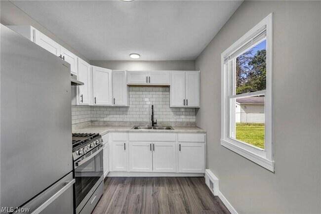 Building Photo - 1291 Hardesty Blvd