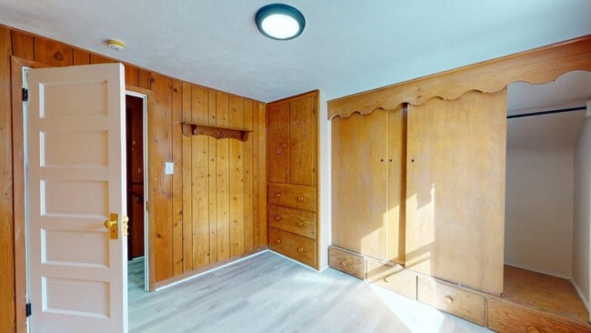 Building Photo - Slavic Village - 4 Bedroom - Single Family Home