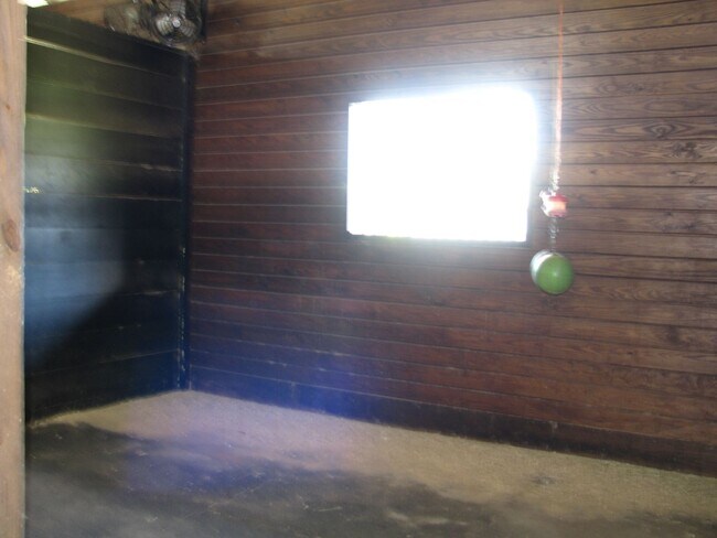 Building Photo - Beautiful 11.16 Acre Farm with Lots of Ame...