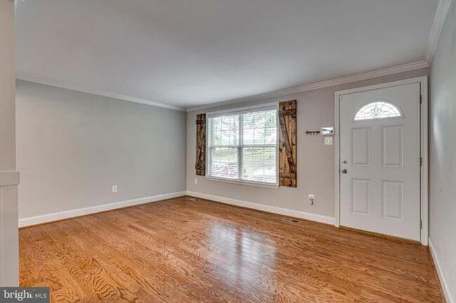 Building Photo - 3757 Hunting Creek Rd