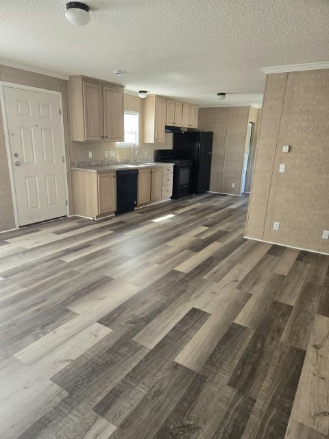 Primary Photo - 120 Star Cir