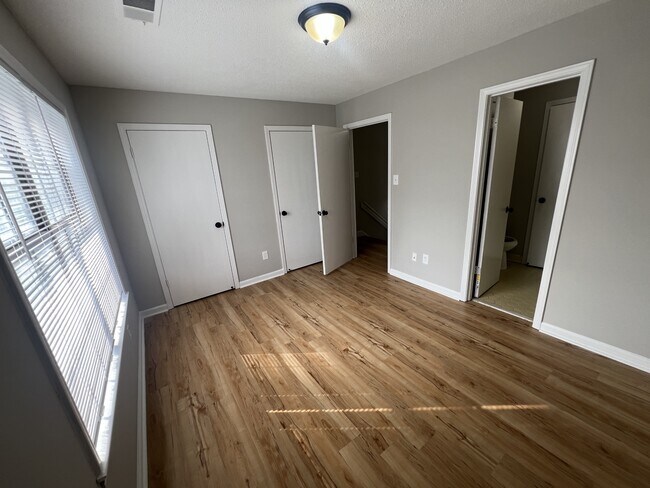 Building Photo - 6950 Hillshire Dr