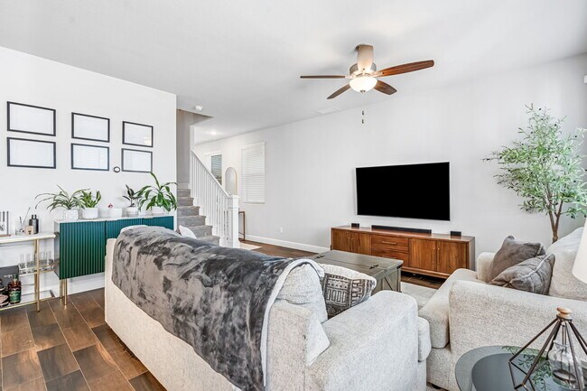 Building Photo - 2815 N Leya Dr