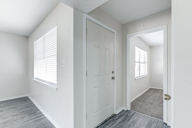 Building Photo - 2902 NW 45th Pl