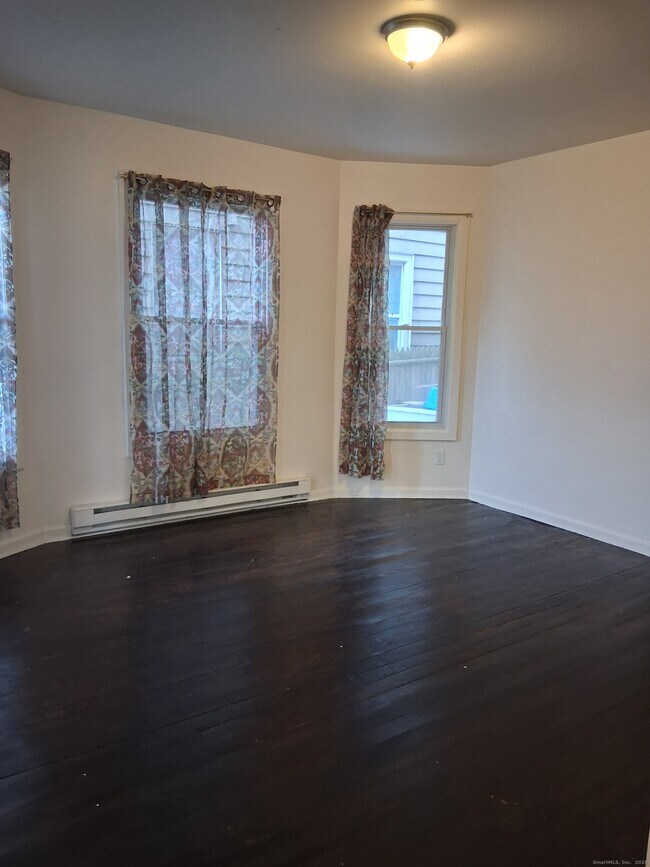 Building Photo - 367 Watertown Ave