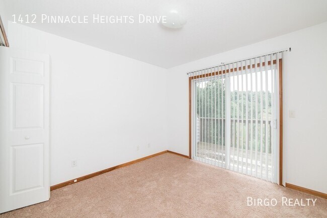 Building Photo - Move in Special! First Month's Rent is Fre...