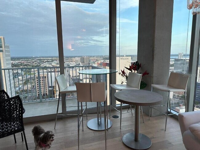 Building Photo - 777 N Ashley Dr