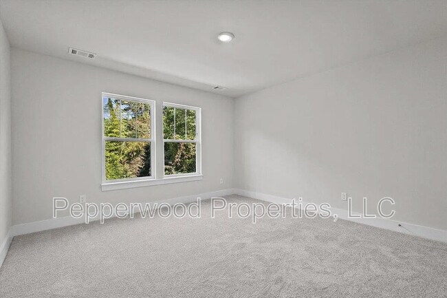 Building Photo - 1572 Shallons Ct