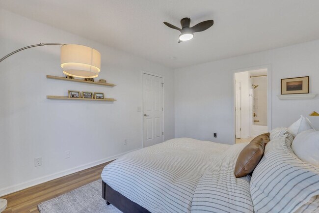 Building Photo - 142 West Tisbury Lane