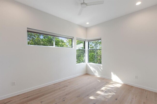 Building Photo - 2312 Enfield Rd