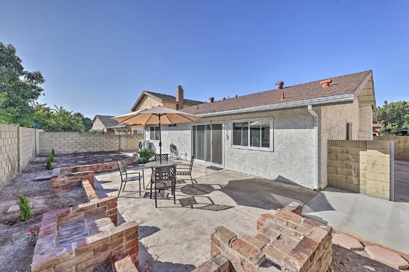 Building Photo - 123 Undisclosed