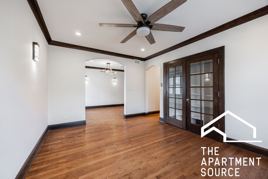 Building Photo - 6409 N Talman Ave