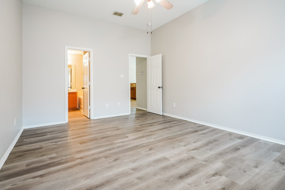 Building Photo - 1345 Meadowbrook Ln