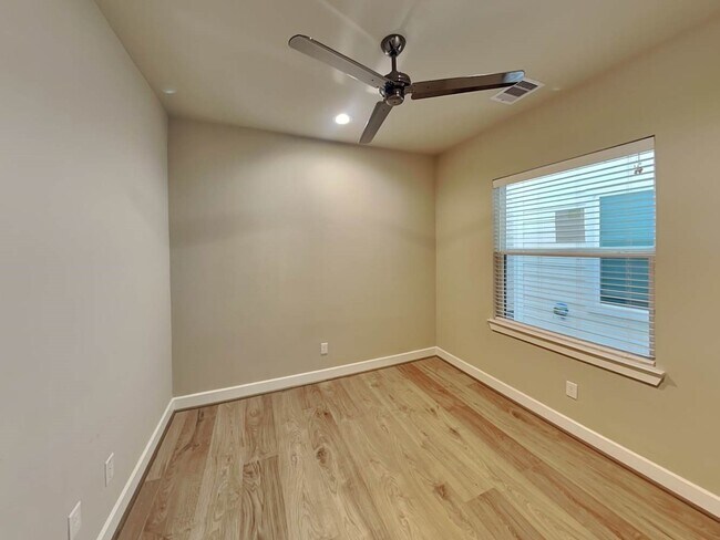 Building Photo - 6343 Paddington Bnd Dr