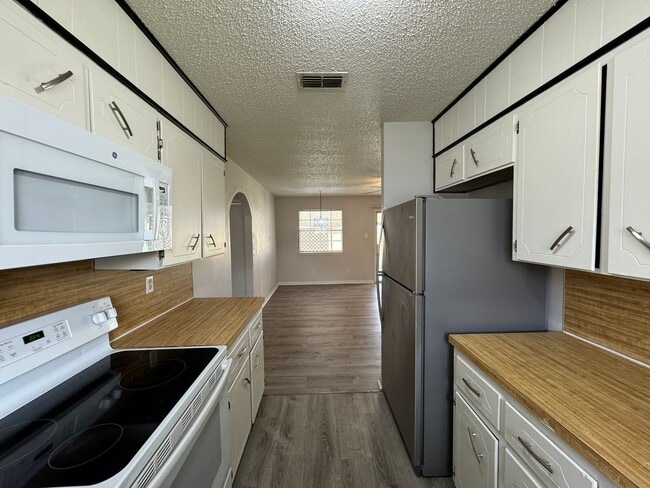 Building Photo - 3-Bedroom House for Rent in Killeen