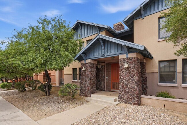 Building Photo - 630 Harvill Dr