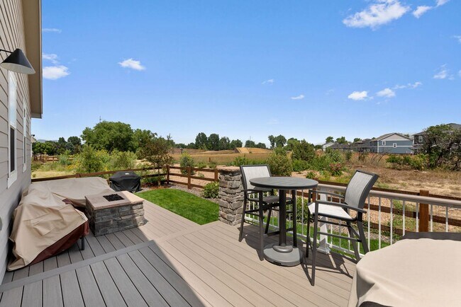 Building Photo - 4 Bedroom, 2 bath in Fort Collins - Backs ...