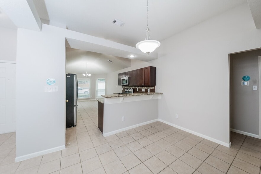 Building Photo - 22711 Bridgewater Dr