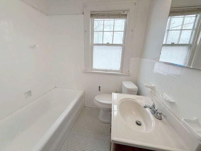 Building Photo - 18231 Winslow Rd