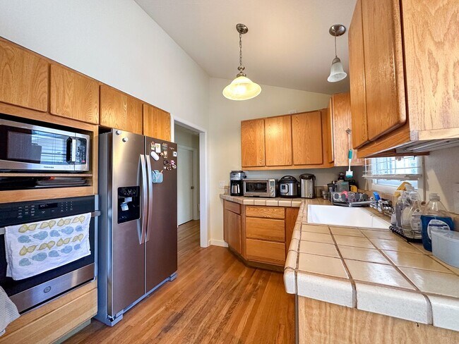 Building Photo - 15694 Longwood Dr
