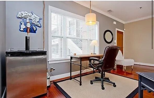 Building Photo - 303 Criddle St