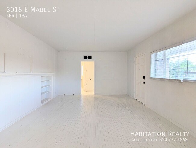 Building Photo - 3018 E Mabel St