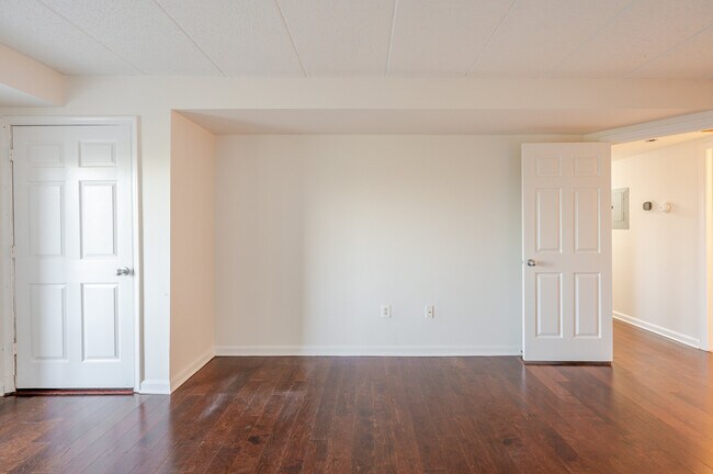 Building Photo - 2605 Douglass Pl SE
