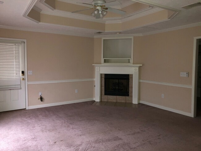 Building Photo - 237 Riverbend Dr