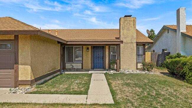 Building Photo - 8469 Comet St