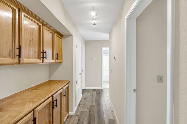 Building Photo - Charming 3BR House in Antelope