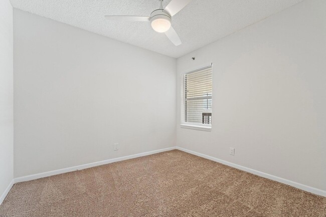 Building Photo - 6531 Chasewood Dr
