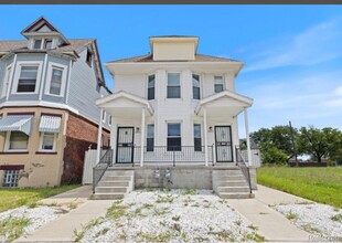 Building Photo - 885 Clairmount Ave