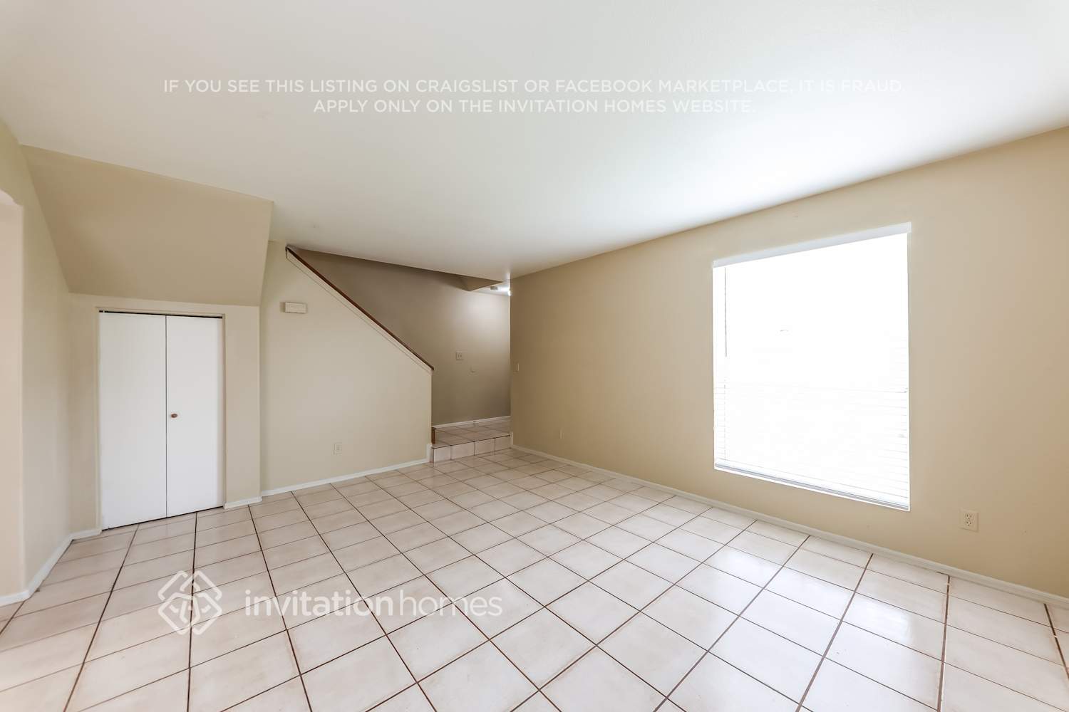 Building Photo - 2349 W Garden Dr