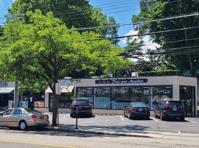 Building Photo - 508 New Rochelle Rd