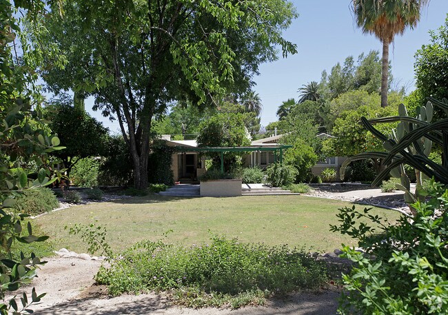 Building Photo - Hinchcliffe Court