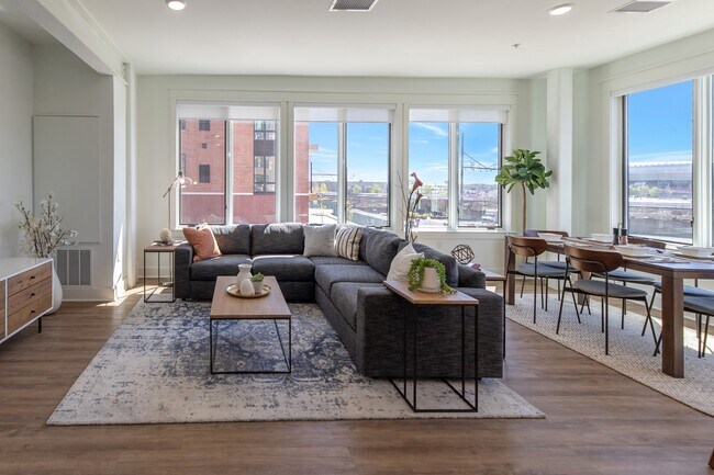 Building Photo - 604 Frank E Rodgers Blvd S