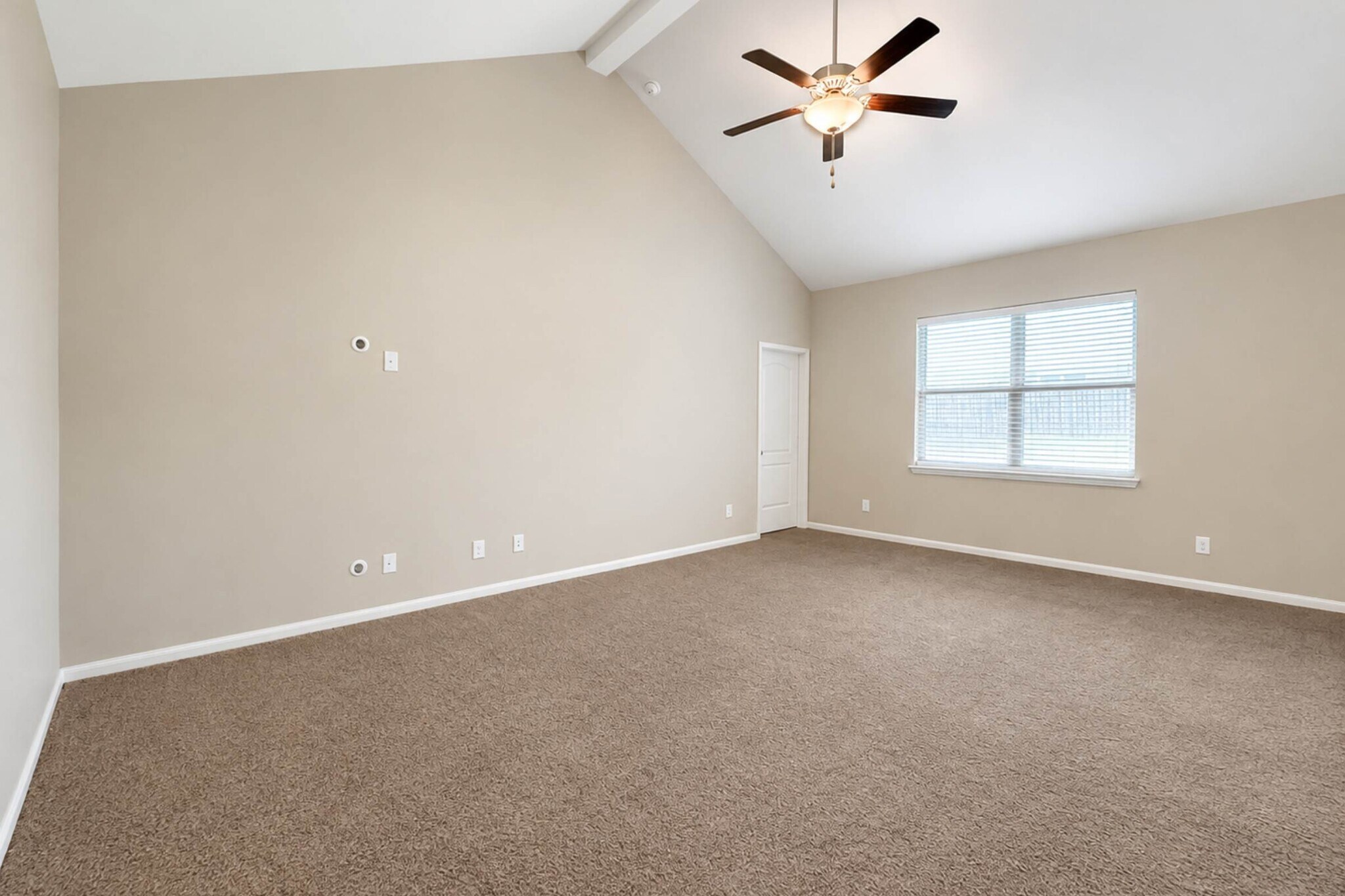 Building Photo - 1602 Kim Loan Dr
