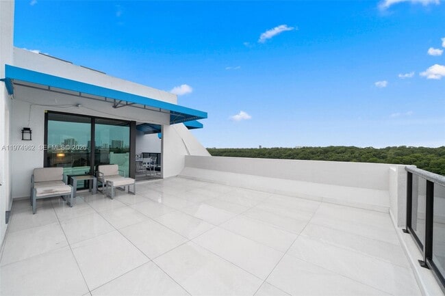 Building Photo - 445 Poinciana Island Dr