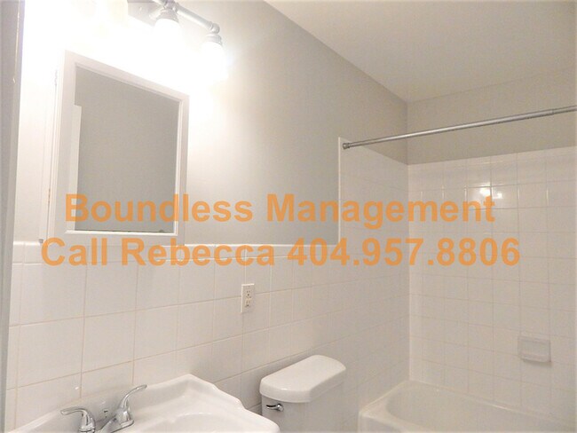 Building Photo - 2956 Akron St