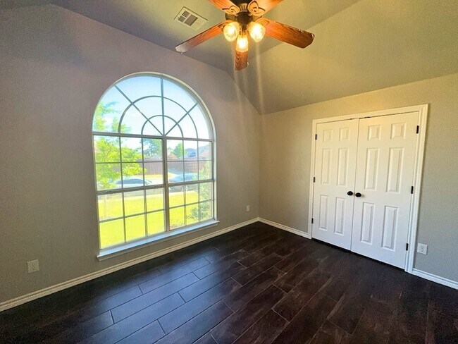 Building Photo - 1541 Mountain Laurel Ln