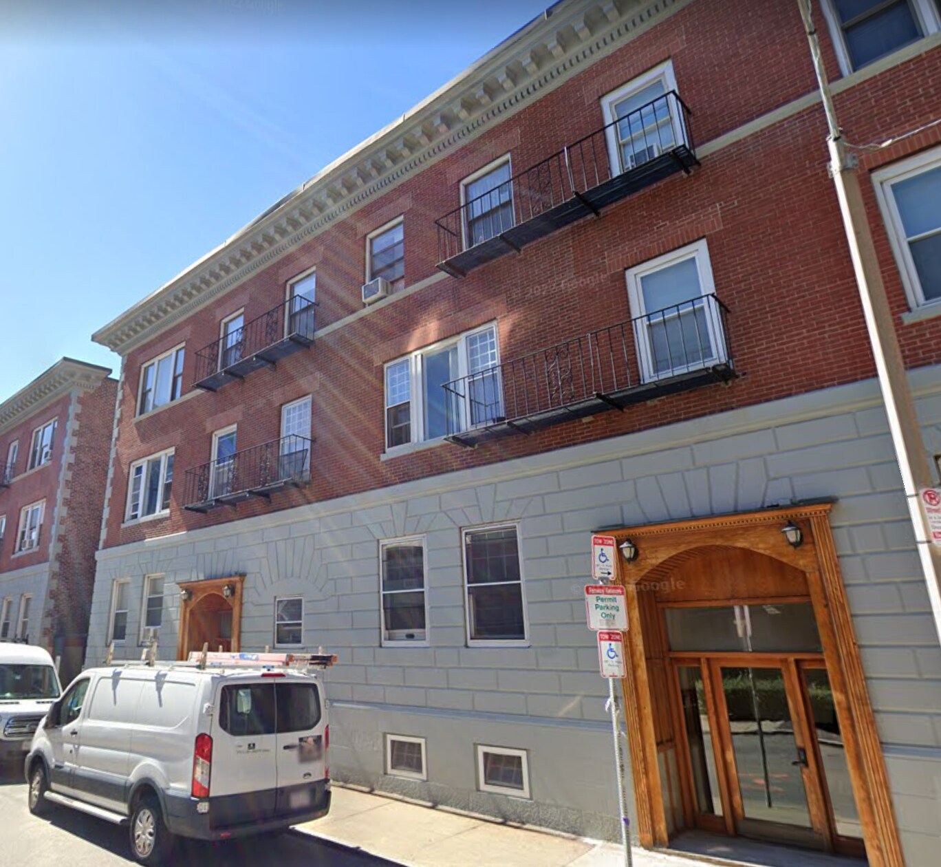 Building Photo - 11 Aberdeen St