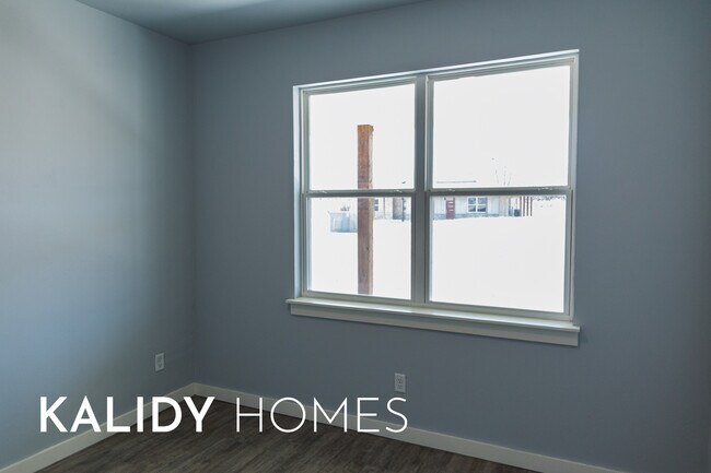 Building Photo - 1796 Salma Rd