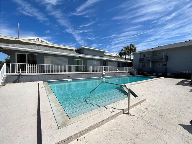 Building Photo - 4902 W Gandy Blvd